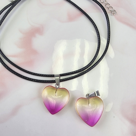 Natural Stone Heart Pendant Necklace​ - Picture 2 of 2